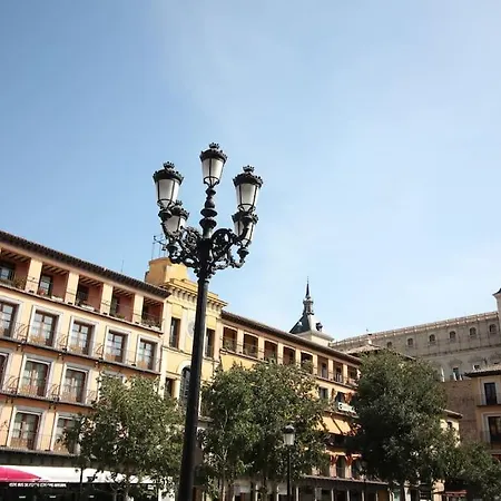 Pluma Y Espada